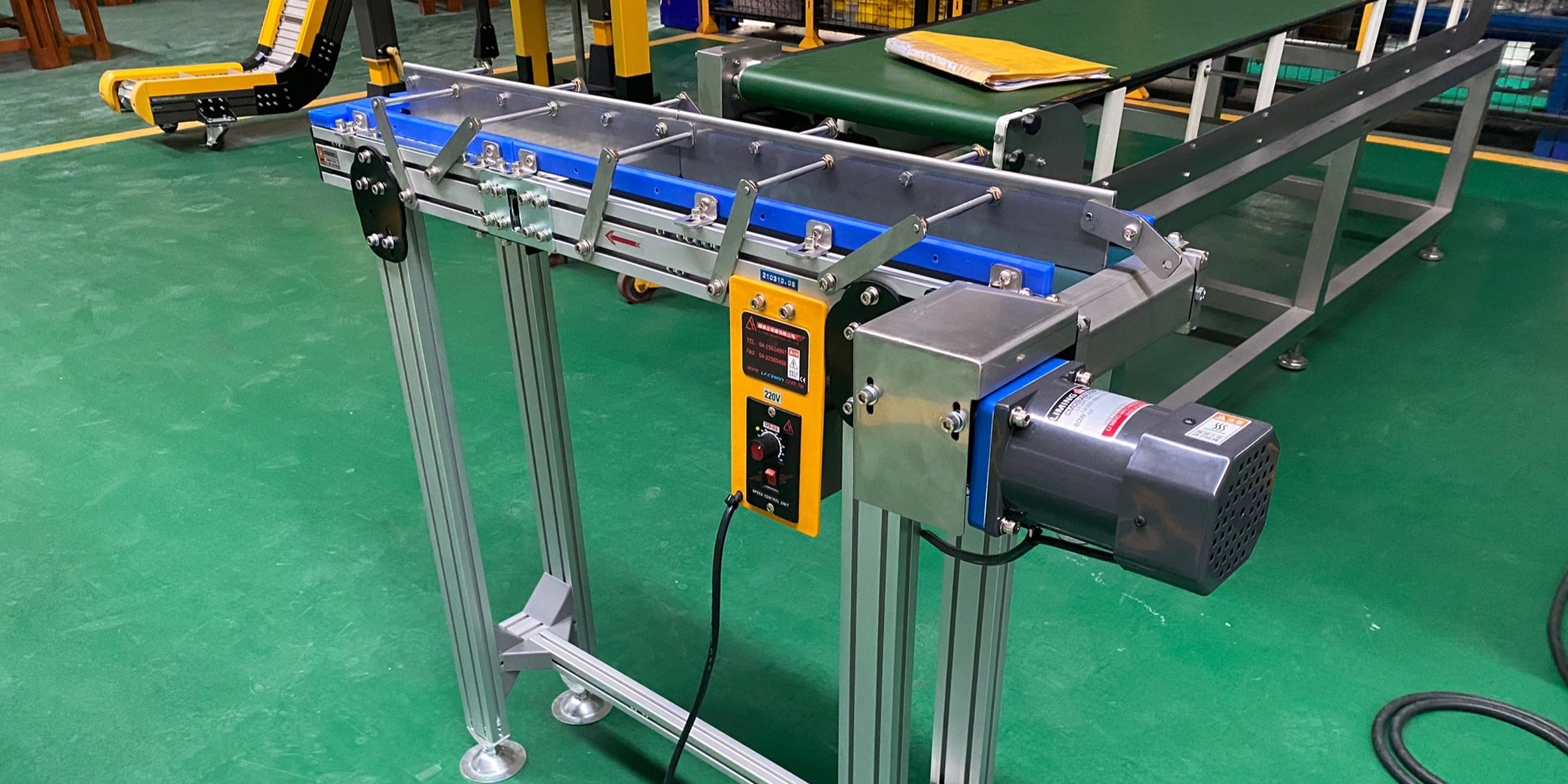 鋁擠型皮帶附加導引滾輪輸送帶輸送機 | Belt Attached Guide Roller Conveyor
