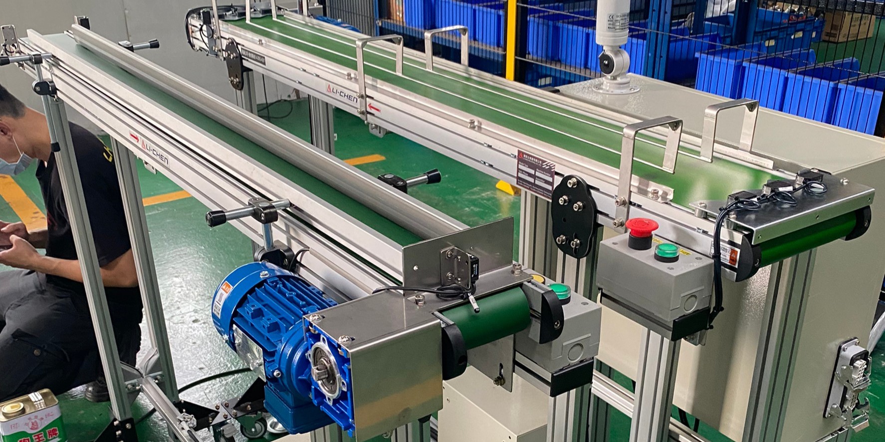 機械手臂搭配Sensor感應定位輸送帶輸送機 | Robotic Arm with Sensor Positioning Conveyor
