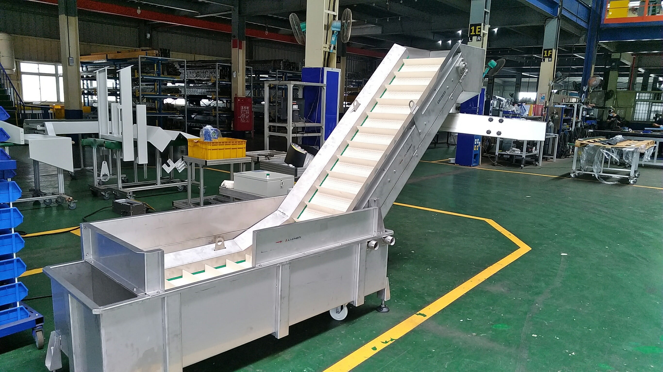 Stainless steel belt climbing hopper conveyor & stainless steel plastic mesh belt conveyor - Lichen Conveyor Equipment Co., Ltd. 