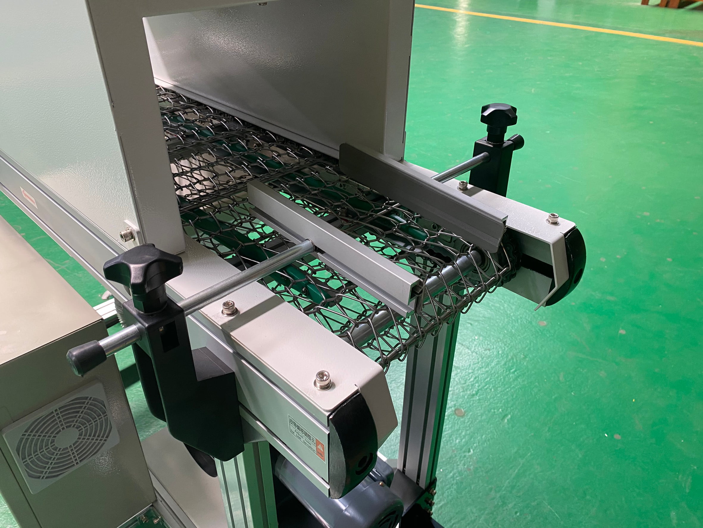 铝挤型力骨式网带输送机-丽晨输送机自动化设备公司