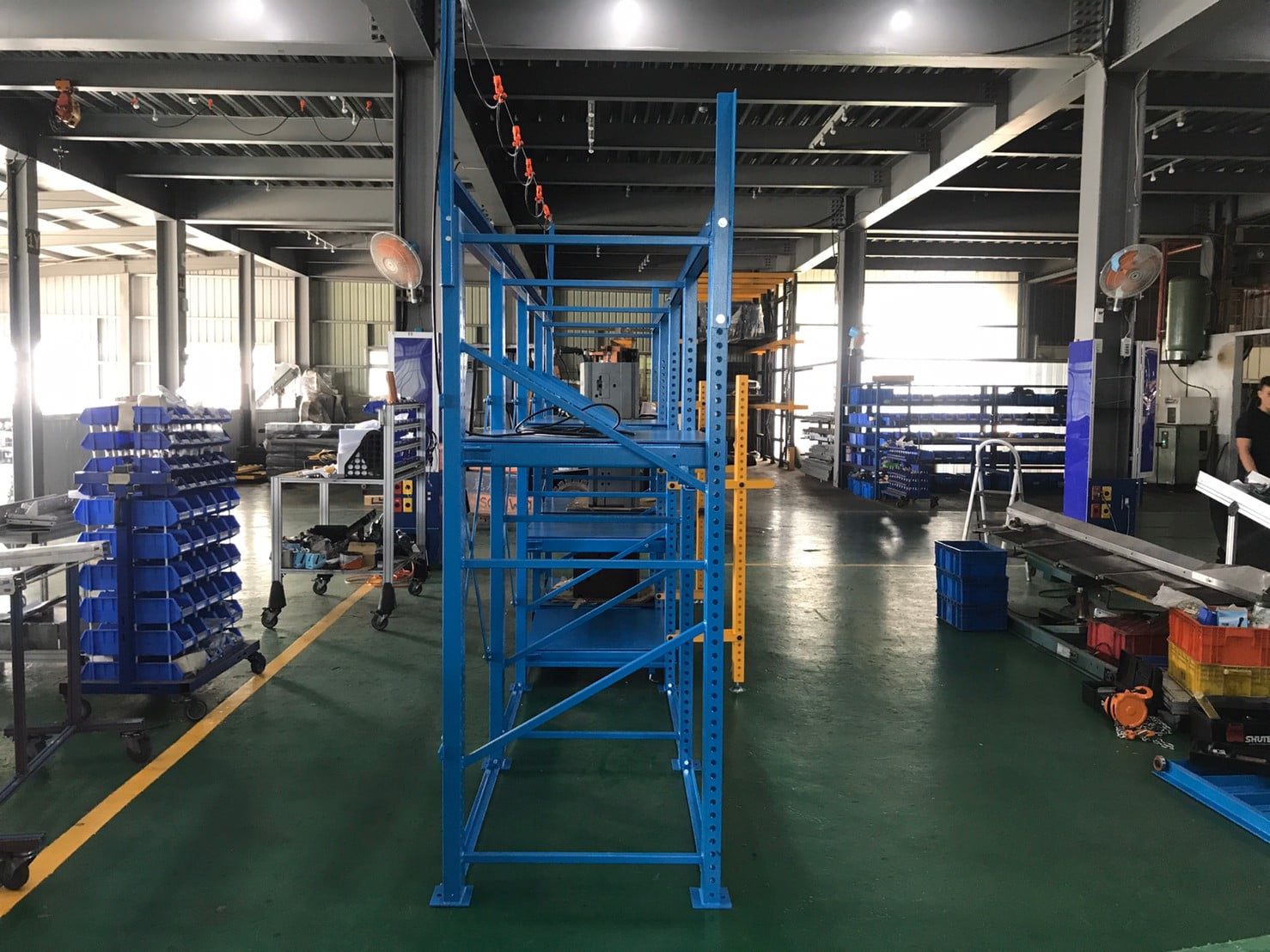 1000KG Special Storage Racks With Folded Pole -Lichen Conveyor Automatic Equipment Co., Ltd.