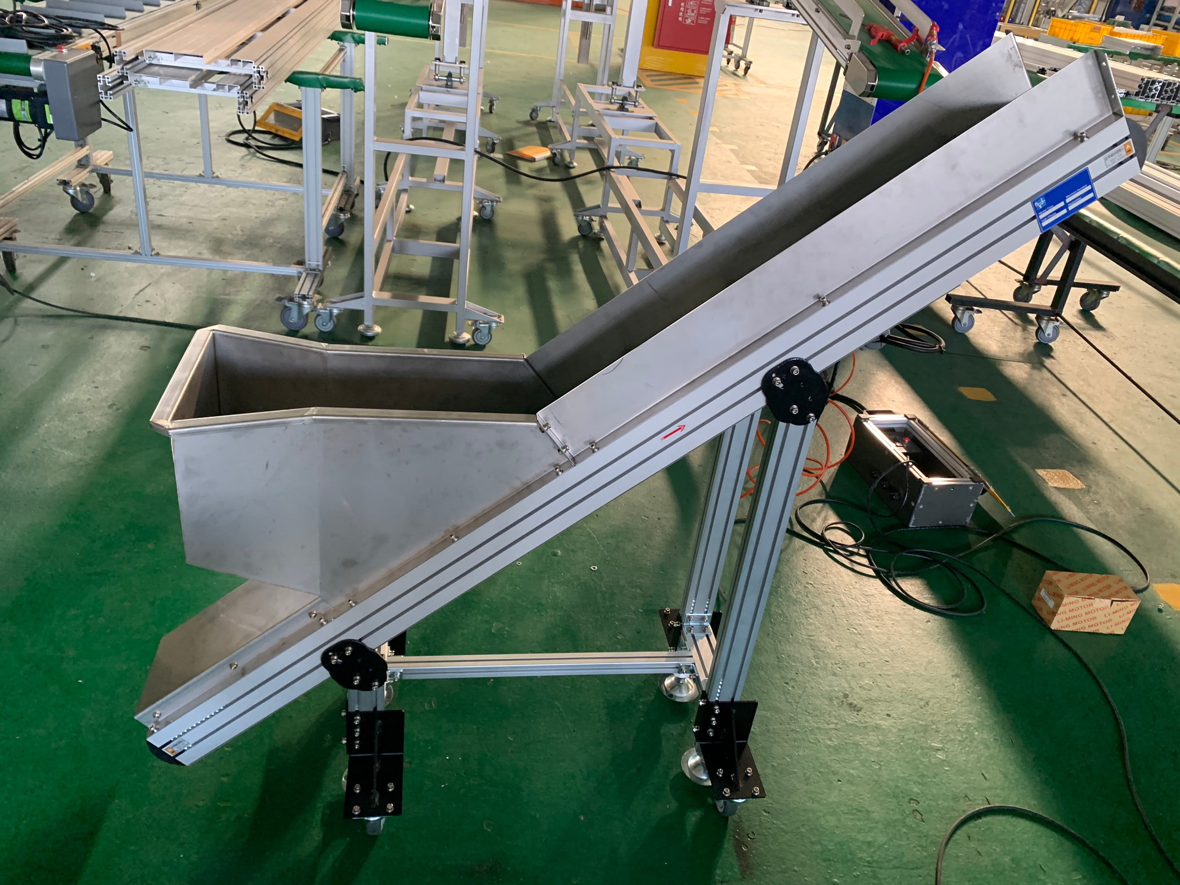 Aluminum extrusion belt climbing conveyor-Lichen Conveyor Automatic Equipment Co., Ltd.