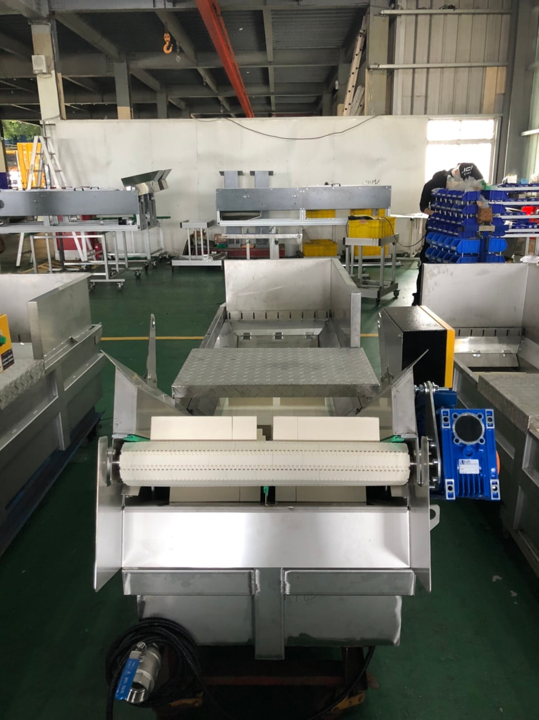 Stainless steel type plastic plate with water-immersed gooseneck conveyo-Lichen Conveyor Automatic Equipment Co., Ltd.