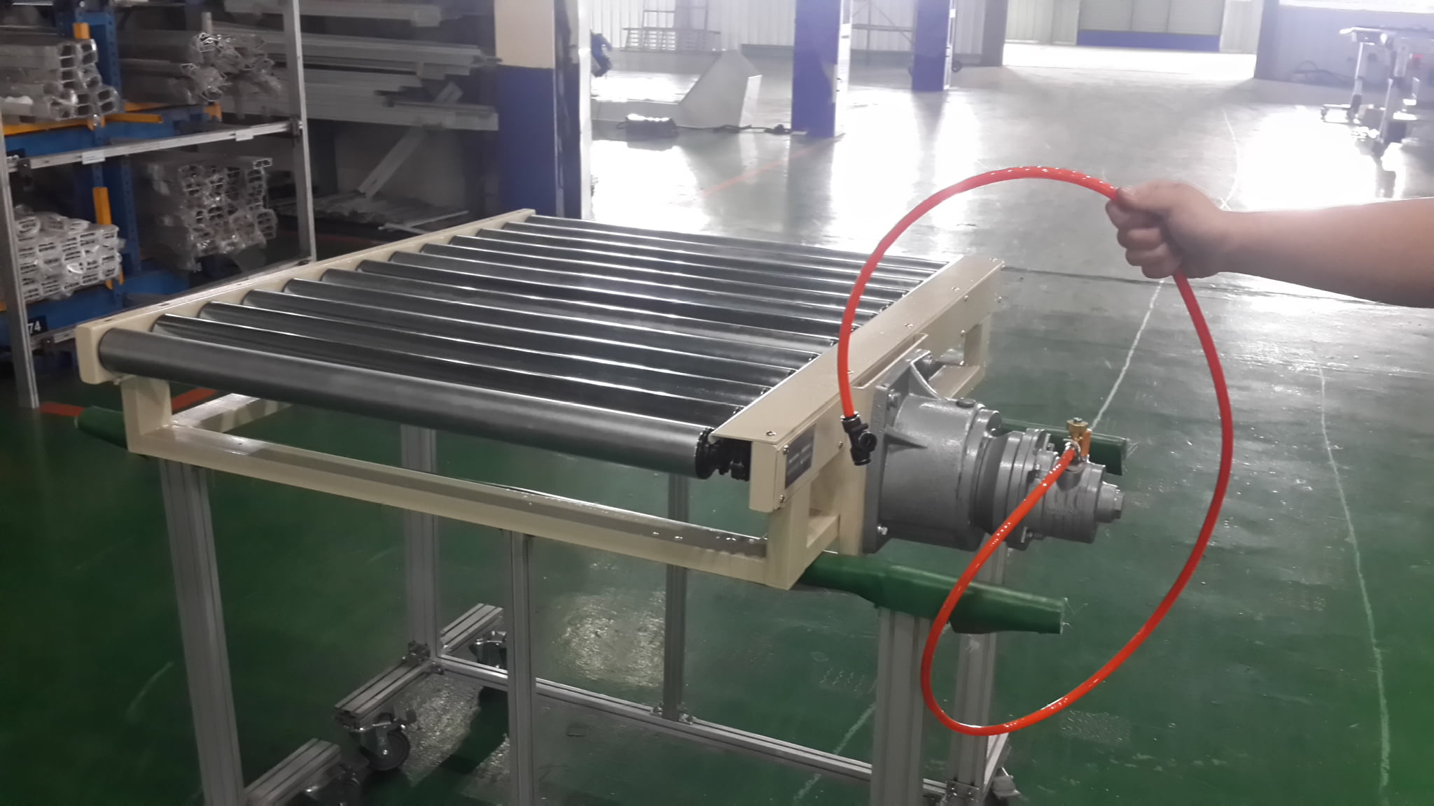 Pneumatic Power Roller Conveyor